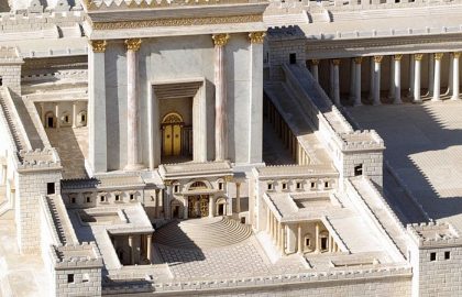 דיון ועיון בהלכה ומנהג – לימוד הלכות "בית הבחירה״ על שום מה?